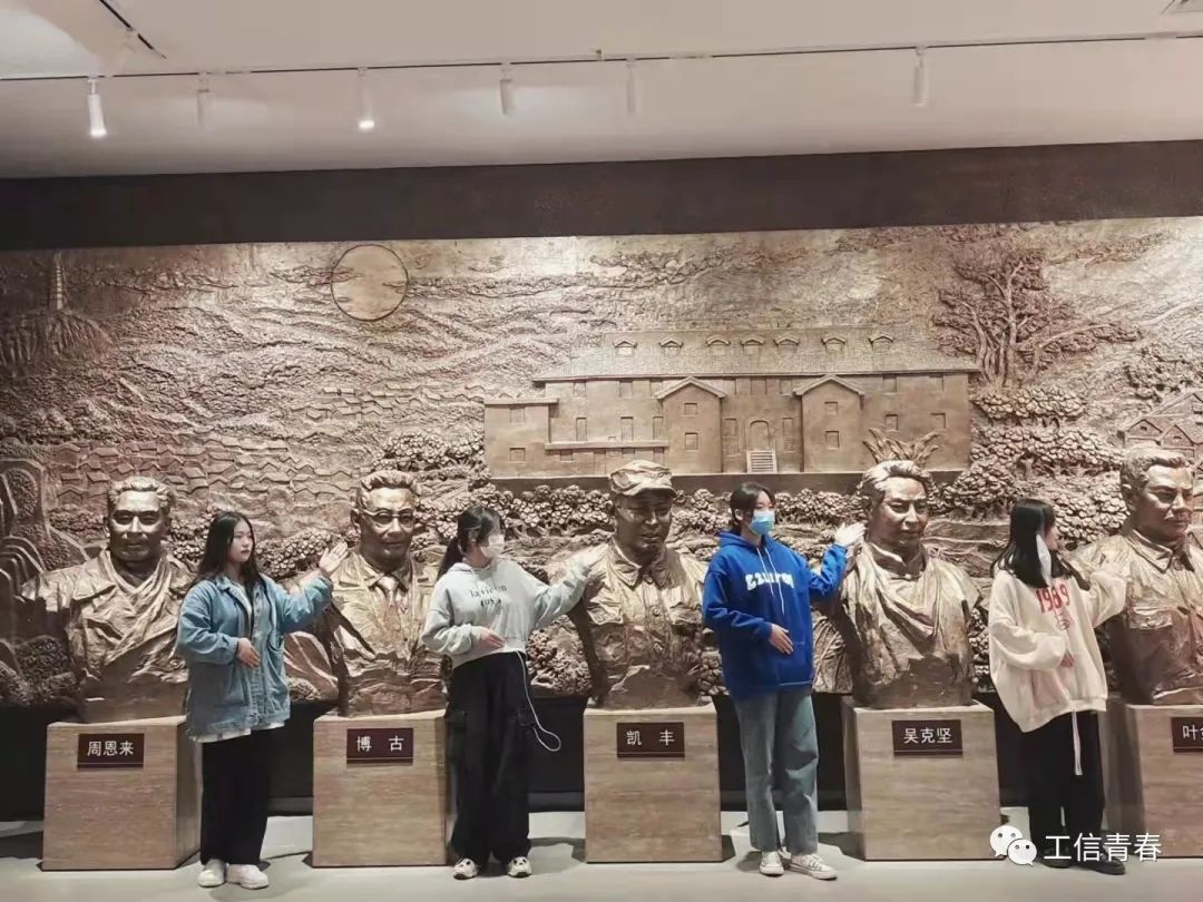 b38d318572d9d5d8e9647b7b3ef2f508